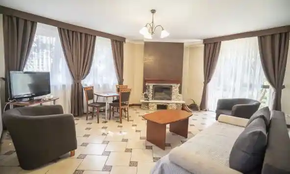 De luksa bangalovs 6 personām